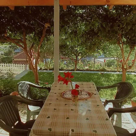 Noah&kristel Apartmanhotel